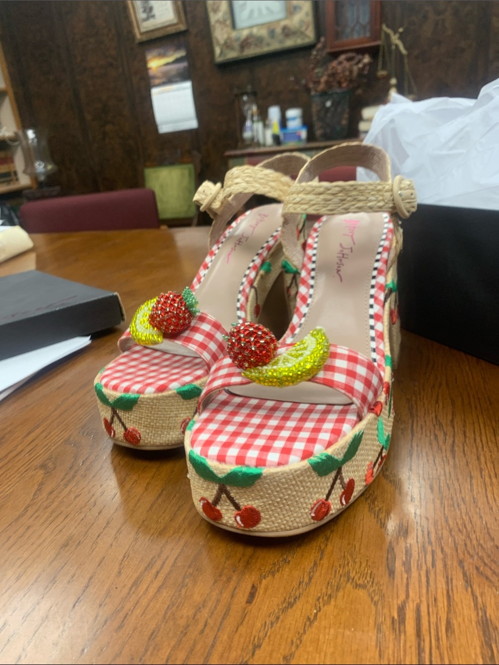 Sandals - Picture 5 of 6